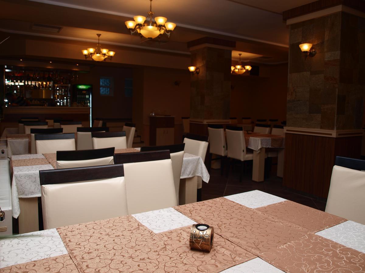 Hotel Mimoza Razgrad Экстерьер фото