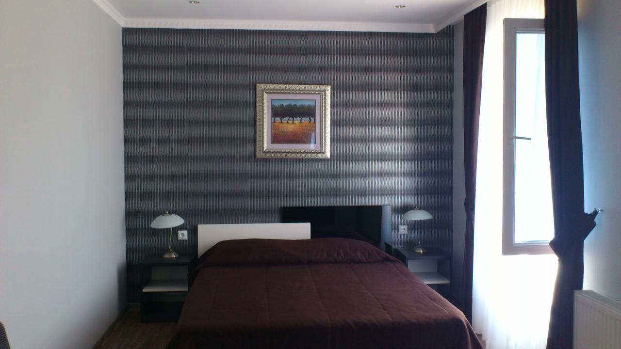 Hotel Mimoza Razgrad Экстерьер фото