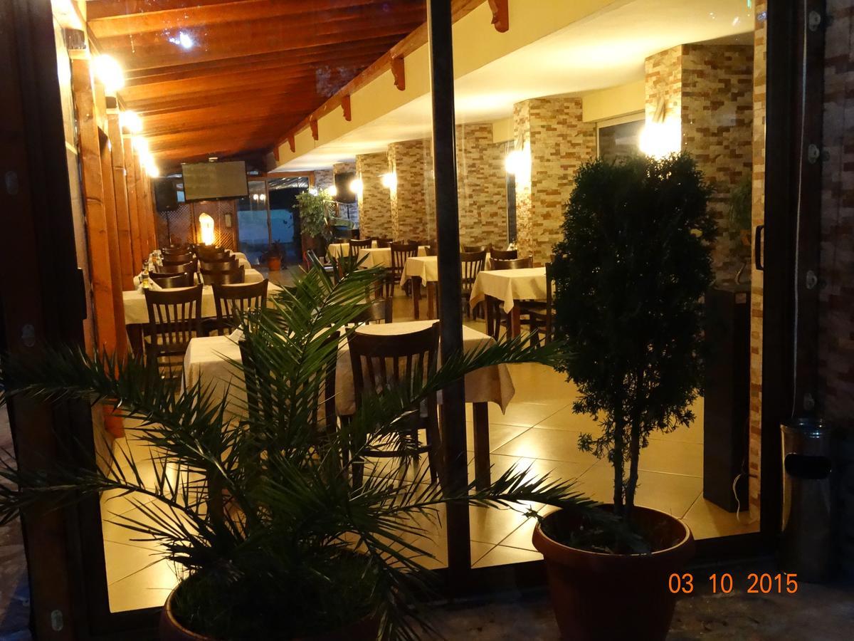 Hotel Mimoza Razgrad Экстерьер фото