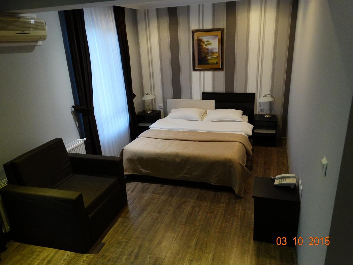 Hotel Mimoza Razgrad Экстерьер фото