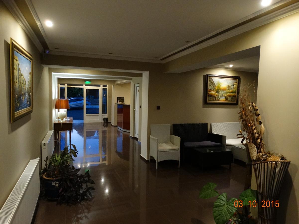 Hotel Mimoza Razgrad Экстерьер фото