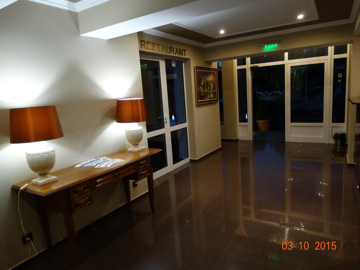 Hotel Mimoza Razgrad Экстерьер фото