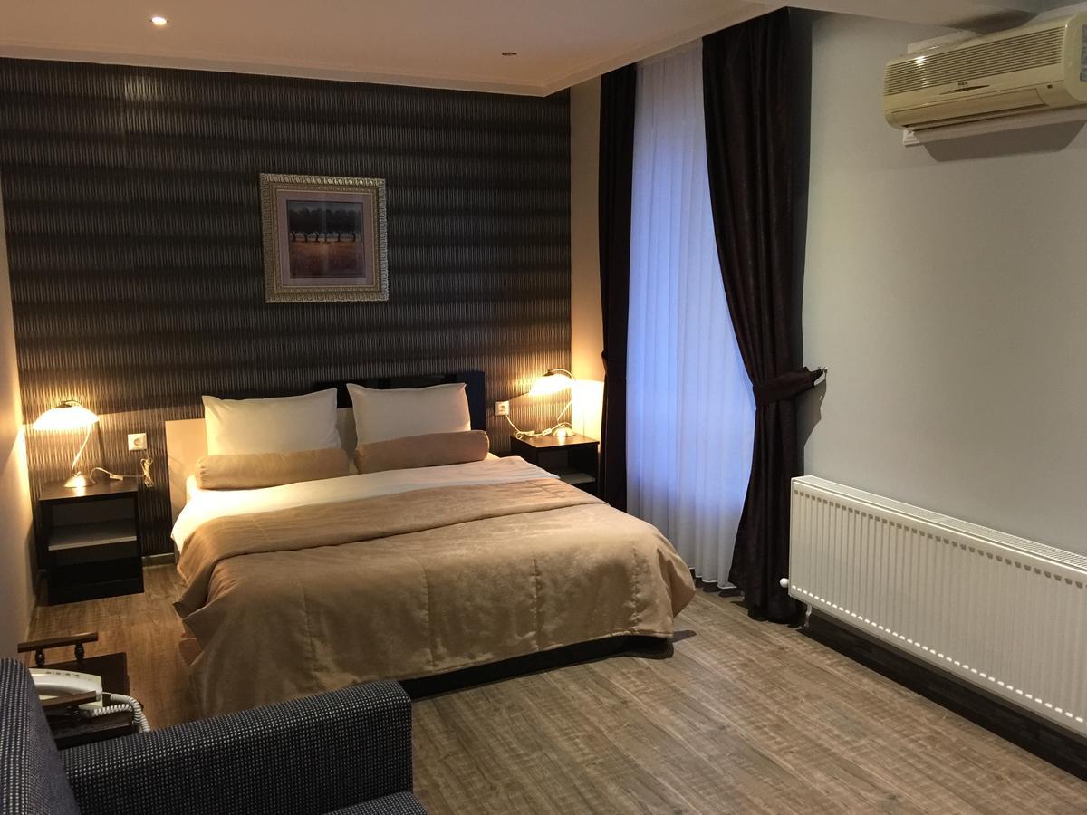 Hotel Mimoza Razgrad Экстерьер фото